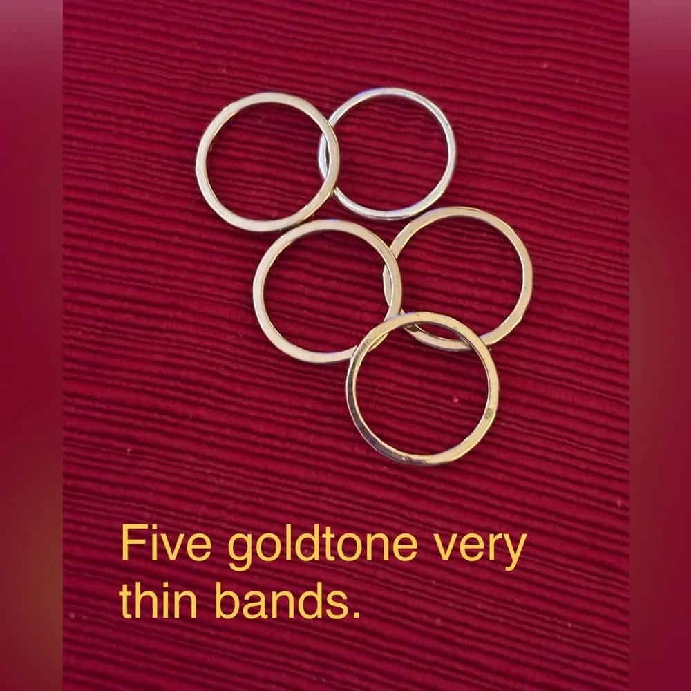 Avon costume jewelry rings, assorted. NO real gold or silver. NO real diamonds. - Picture 7 of 12